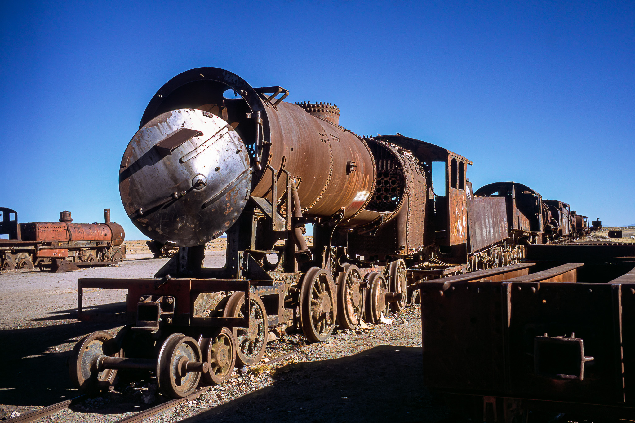 312619